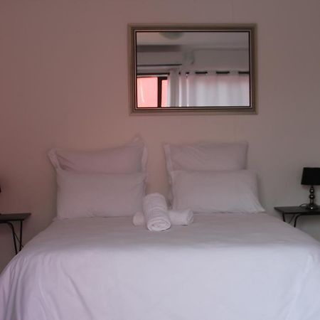 Niilo'S Guesthouse 龙杜 外观 照片