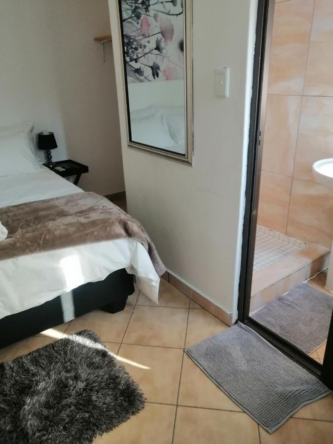 Niilo'S Guesthouse 龙杜 外观 照片