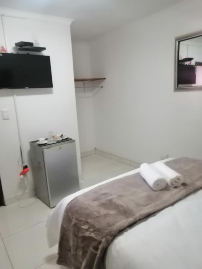 Niilo'S Guesthouse 龙杜 外观 照片