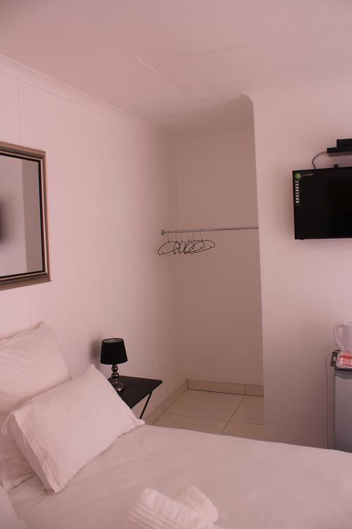 Niilo'S Guesthouse 龙杜 外观 照片
