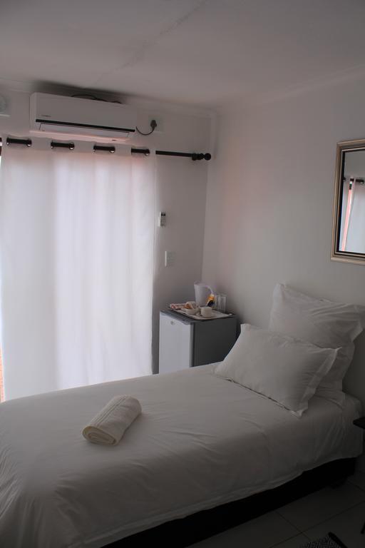 Niilo'S Guesthouse 龙杜 外观 照片