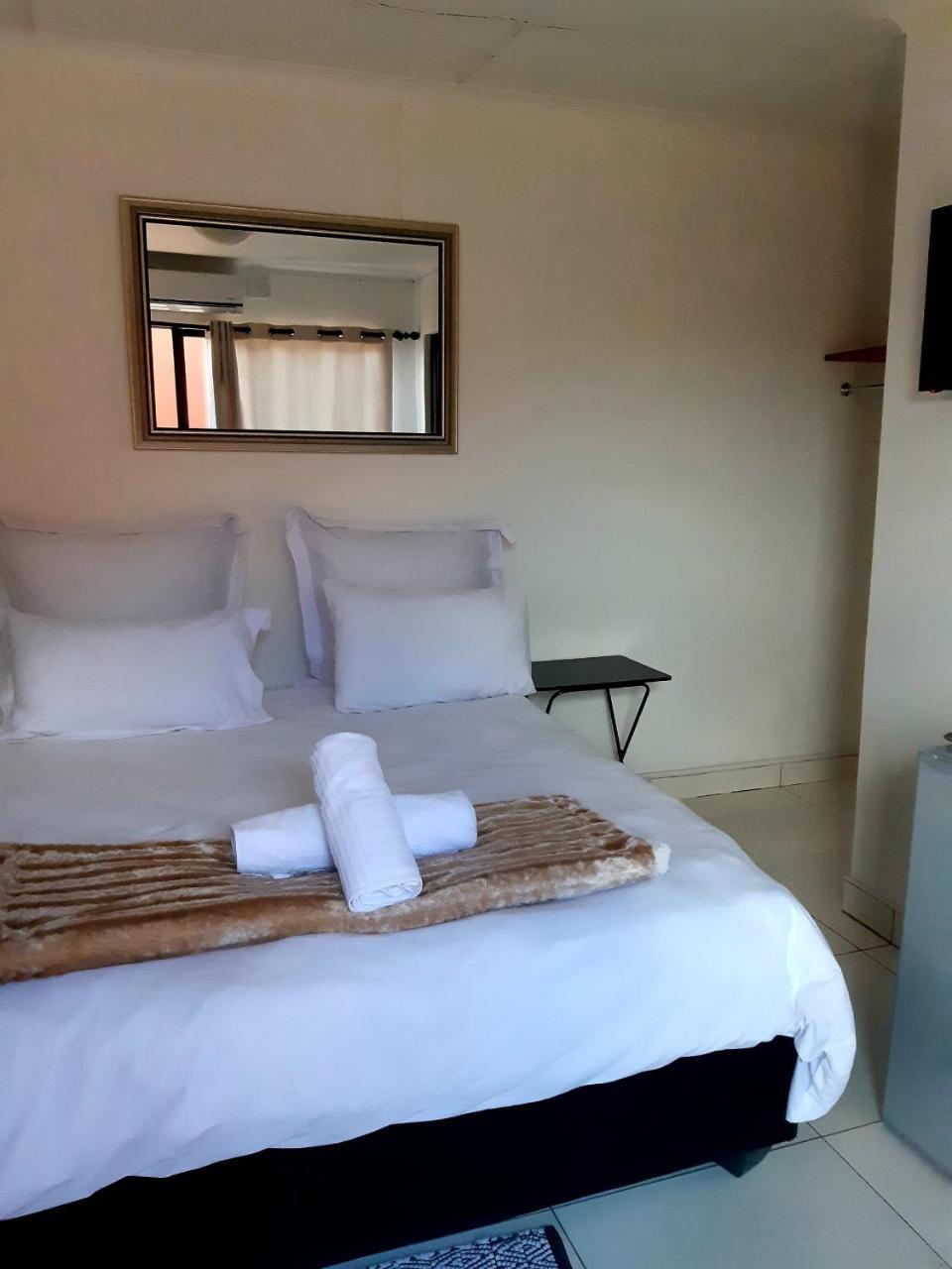 Niilo'S Guesthouse 龙杜 外观 照片