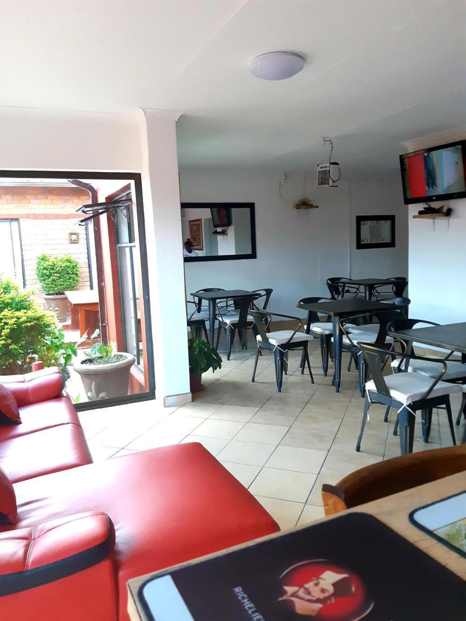 Niilo'S Guesthouse 龙杜 外观 照片