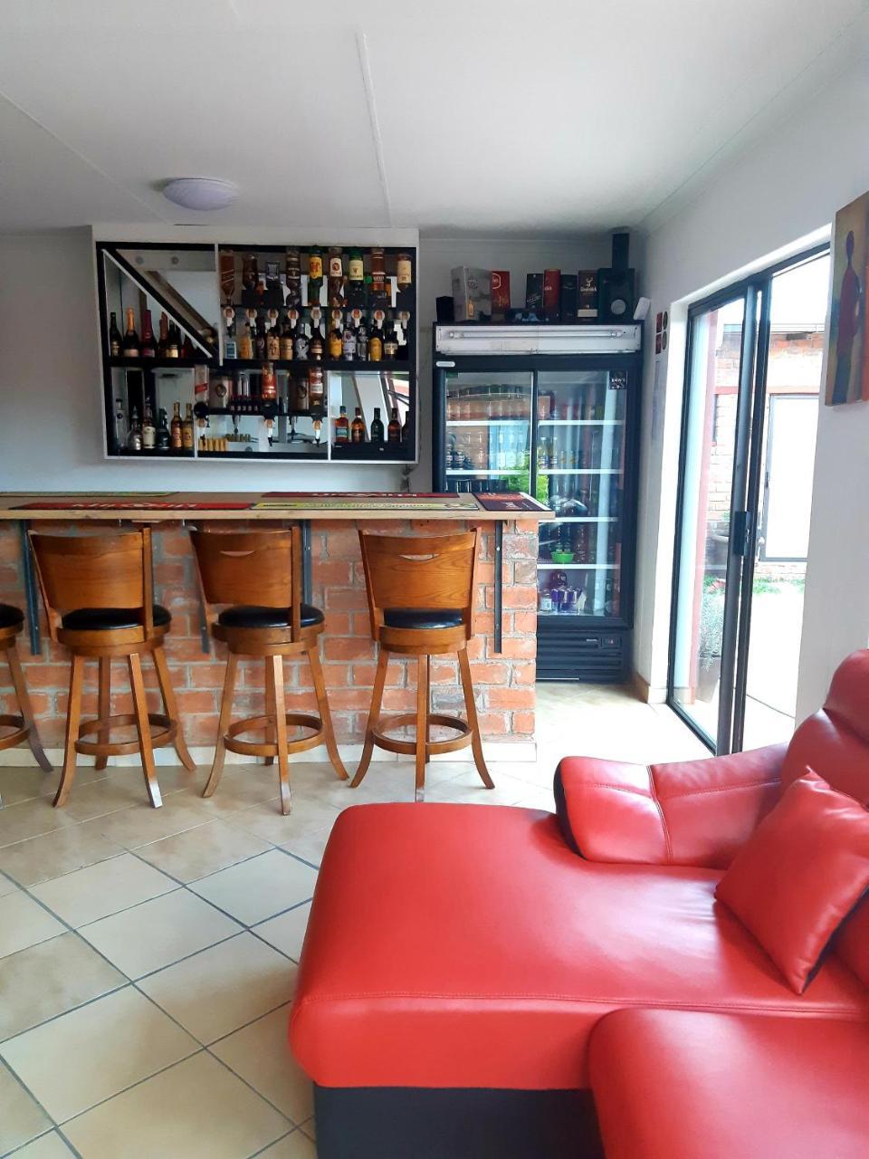 Niilo'S Guesthouse 龙杜 外观 照片
